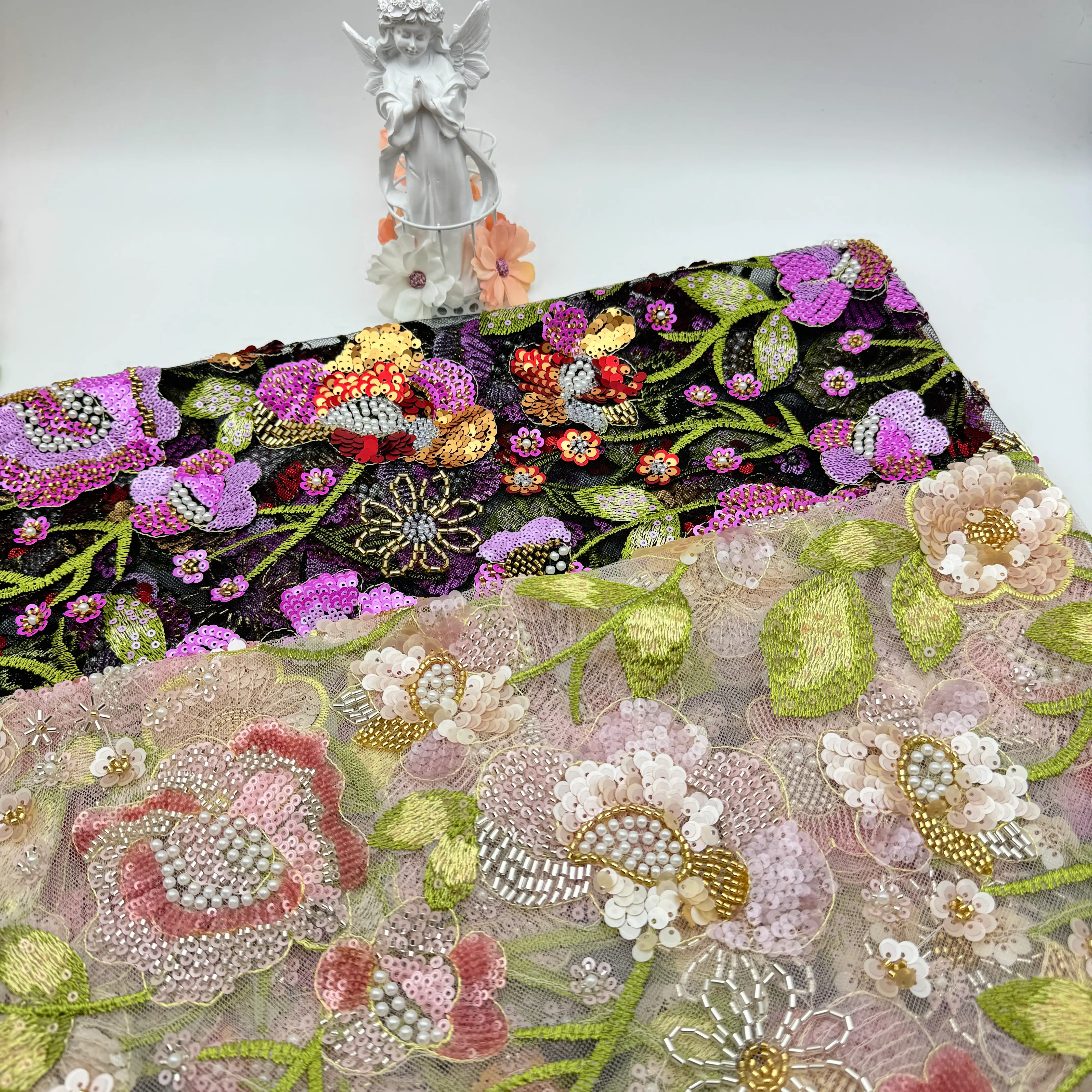 Large Floral Sequin Bead A23
